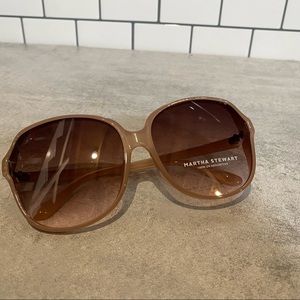 NWOT Martha Stewart Sunglasses